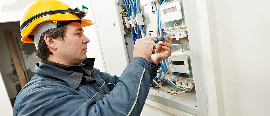 industrial electrician